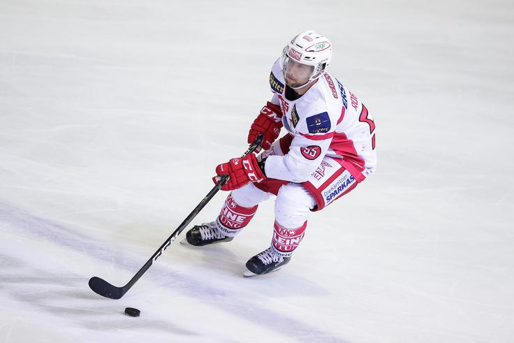 Mitja Robar s Celovcem ostaja v igri za napredovanje v izločilne boje lige prvakov. | Foto: Sportida