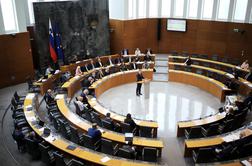 Podmladek Svobode predal podpise peticije Kriminalec naj ne bo politik