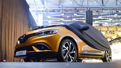 Fotozgodba iz Ženeve: V kaosu priprav se nam je že nasmehnil novi renault scenic