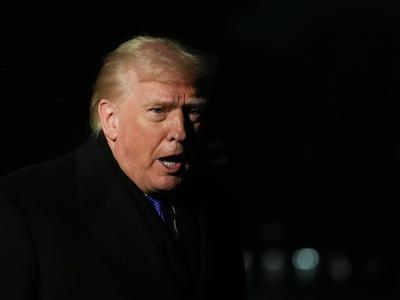 Trump zagrozil s travmatičnimi posledicami, če Iran ne sklene jedrskega dogovora