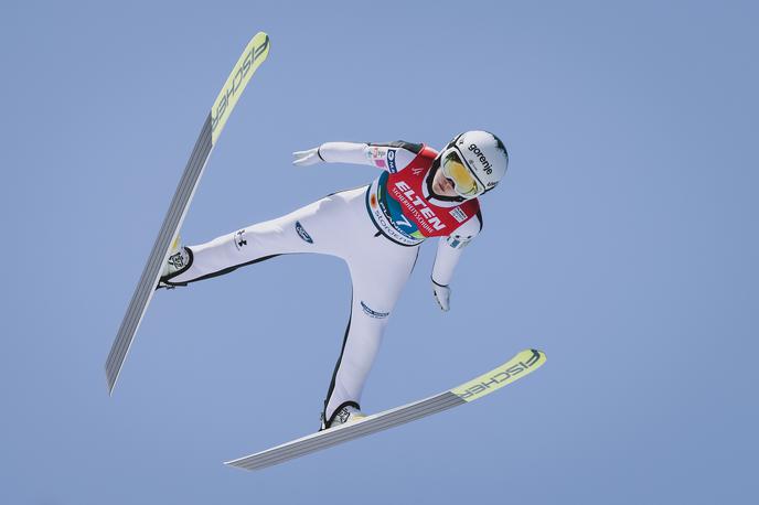 SP Planica Ema Klinec | Smučarske skakalke bodo na prve polete morale počakati do sobote, petkov trening v Vikersundu je zaradi sneženja in vetra odpovedan. | Foto Sportida