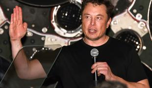 Ob vpliv in milijone: Huda kazen Elonu Musku