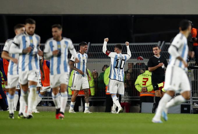 Argentina je premagala Ekvador, ki v nov kvalifikacijski ciklus zaradi afere glede rojstnega lista Byrona Castila vstopa s tremi kazenskimi točkami, na stadionu Monumental. | Foto: Reuters