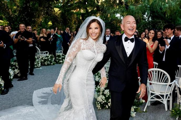 Jeff Bezos in Lauren Sanchez | Foto Reuters