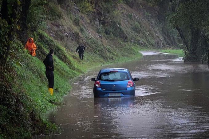 Reka Kolpa se je močno razlivala že konec avgusta. | Foto: Bojan Puhek