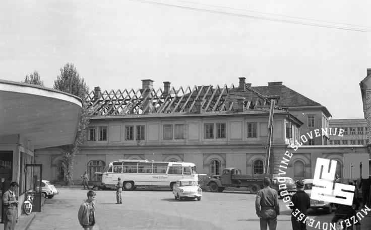 Bavarski dvor Podiranje na Bavarskem dvoru. | Foto: Miloš Švabić, hrani MNZS