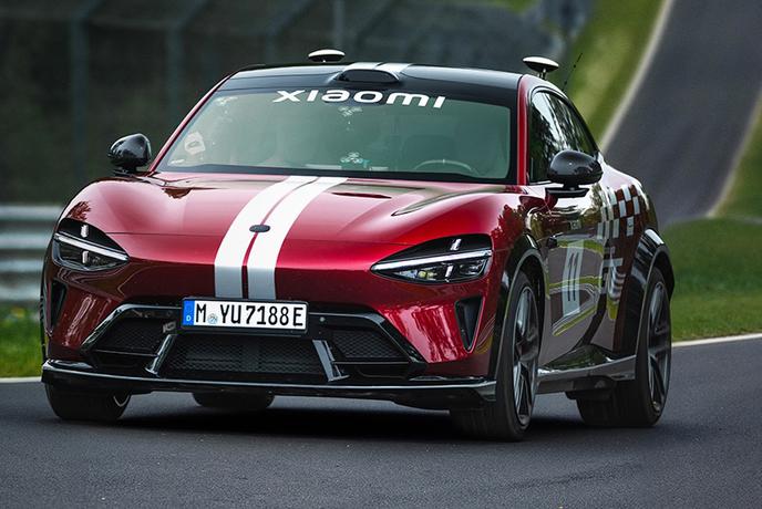 Avtomobil brez voznika in Nordschleife: brez praske, čas pa tri minute slabši #video