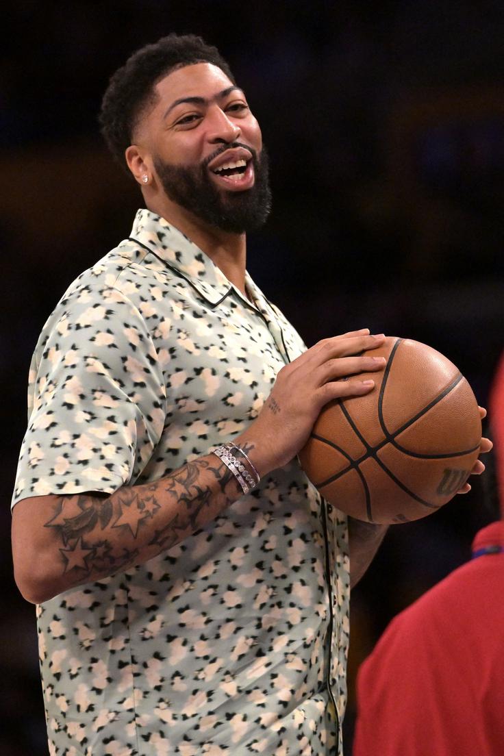 Nekdanji zvezdnik Lakersov Anthony Davis, ki se je lani v šokantni menjavi namesto Luke Dončića preselil v Dallas, ne igra za Washington. | Foto: Reuters