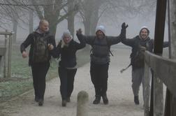 Tekmovalci na zadnjem izzivu nosili težke nahrbtnike s svojimi kilogrami #video