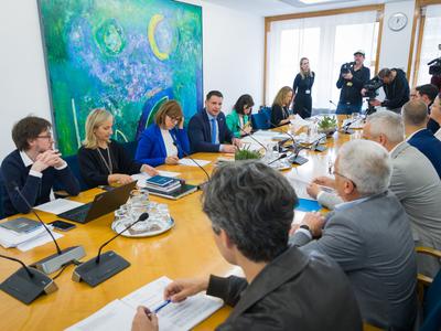 Pri Stevanoviću prihodnjo sredo posvet o vodenju sej, vedenju poslancev in poteku ministrskih zaslišanj