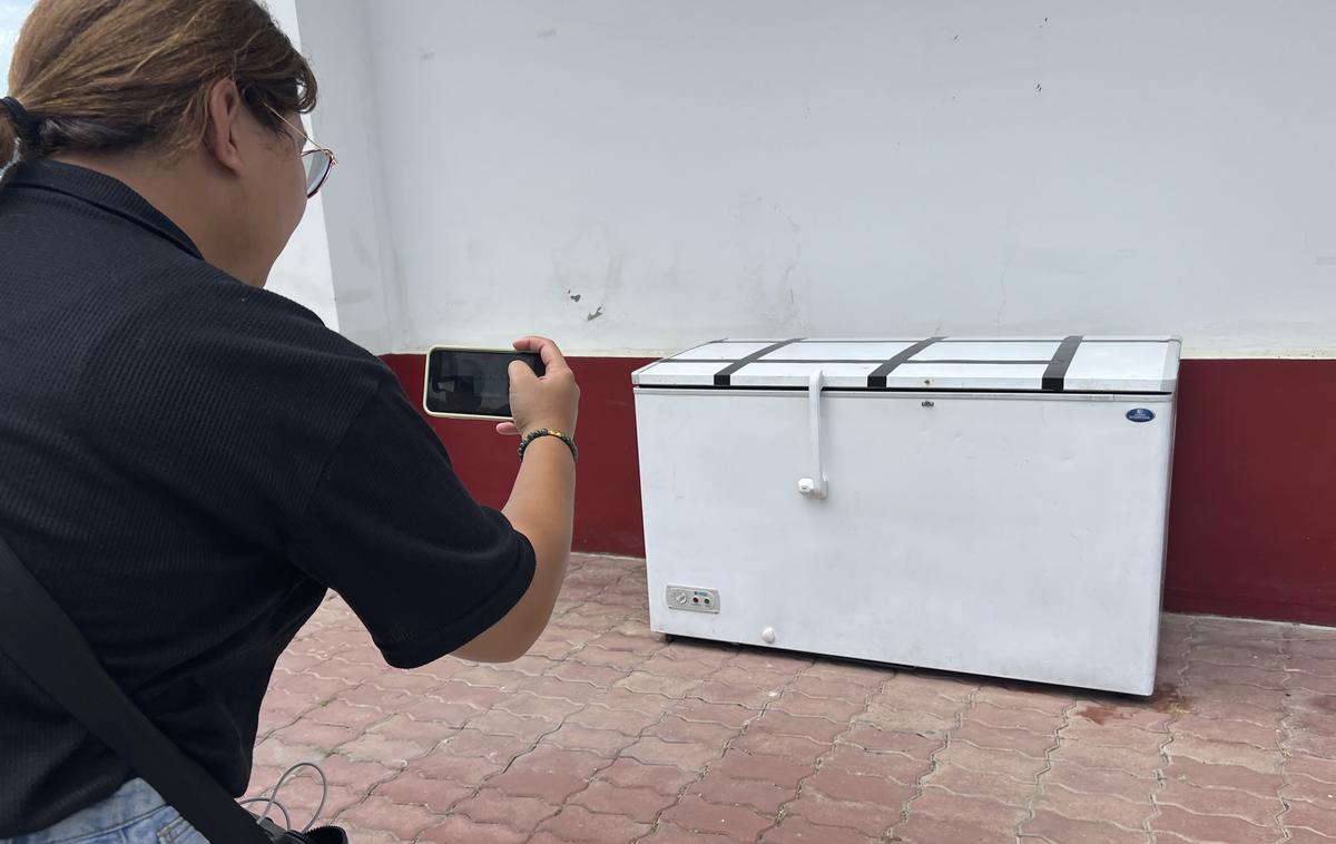 Zamrzovalna skrinja, v kateri so našli razkosano truplo nemškega poslovneža | Na fotografiji je zamrzovalna skrinja, v kateri so našli truplo pogrešanega nemškega poslovneža Hans-Petra Macka, ki je zadnja leta živel na Tajskem. | Foto Guliverimage
