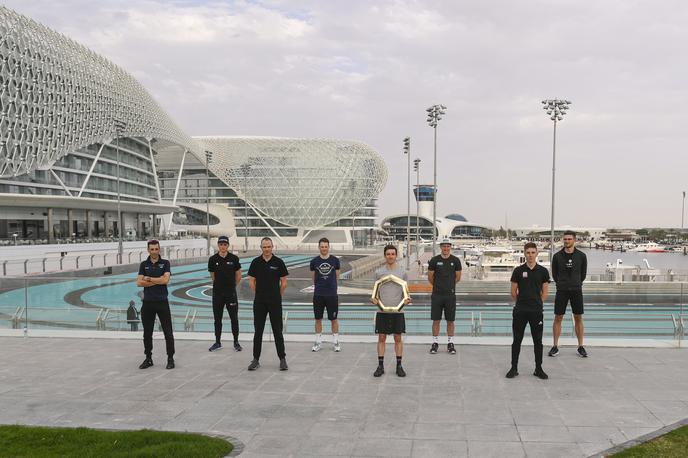 UAE Tour | Sezona kolesarske svetovne serije se začenja z Dirko po Združenih arabskih emiratih in zvezdniško zasedbo. | Foto LaPresse