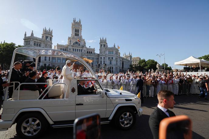 papež Leon XIV., maša, Madrid, Španija | Velike množice so se v španski prestolnici zbrale tudi v soboto. | Foto Reuters