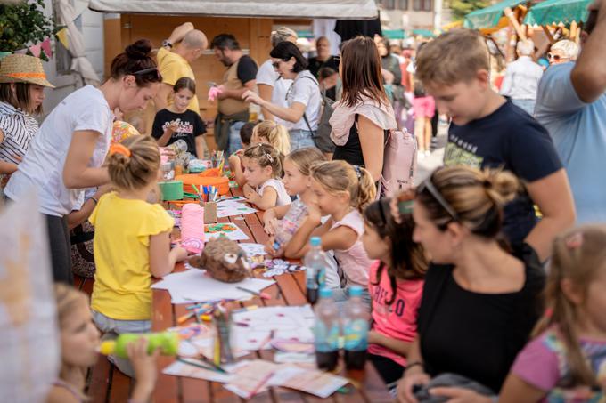 Delavnice in razstave dodajo Jestivalu izobraževalno noto. | Foto: Žiga Koren / Javni zavod za turizem Dolina Soče