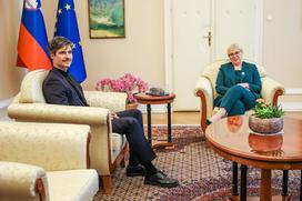 Posvetovanja pri predsednici