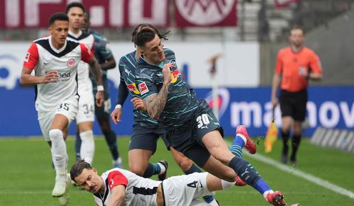 Šeška v boju za ligo prvakov čaka še težko delo, Bayern hladi šampanjec