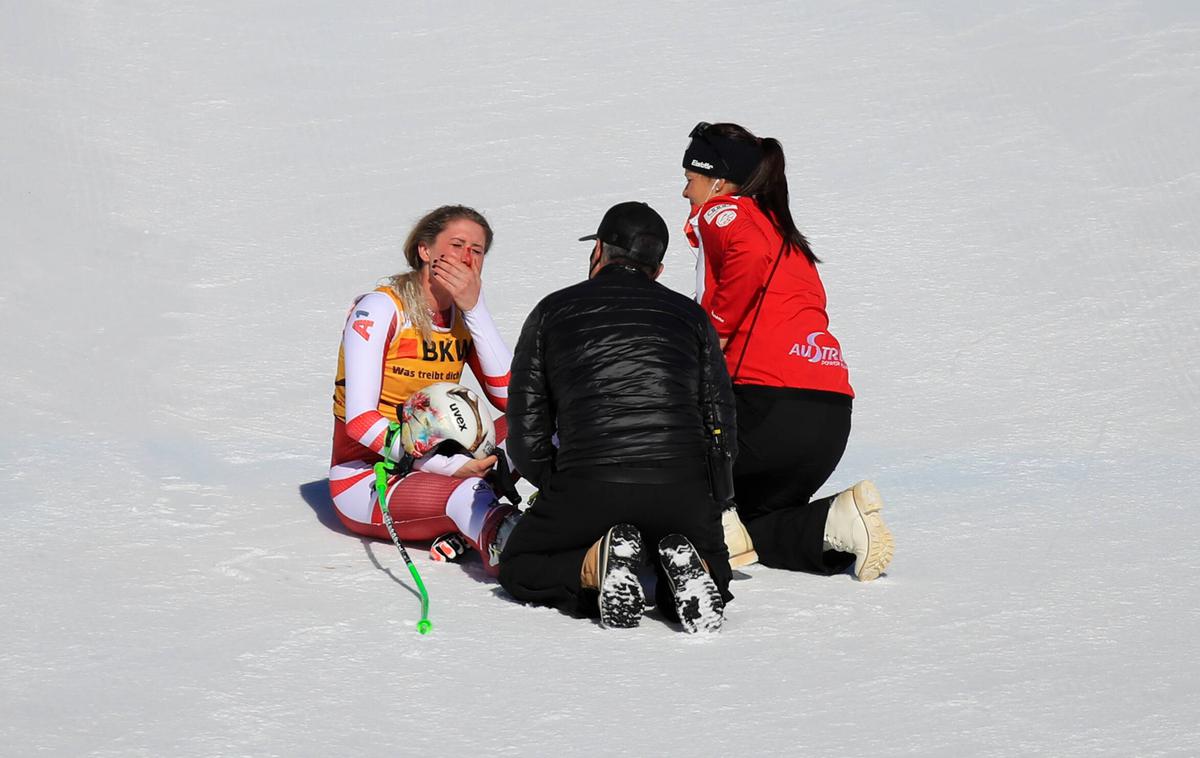 Cornelia Hütter | Cornelia Hütter v tej sezoni ne bo več smučala. | Foto Guliverimage