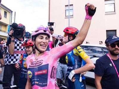 Elisa Balsamo do tretje etapne zmage zapovrstjo, Urška Žigart 27.
