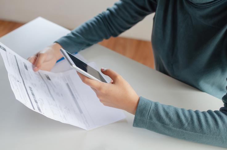 Nakup telefona brez vezave in predplačniški mobilni paket sta čedalje bolj priljubljena pri Slovencih.  | Foto: Shutterstock
