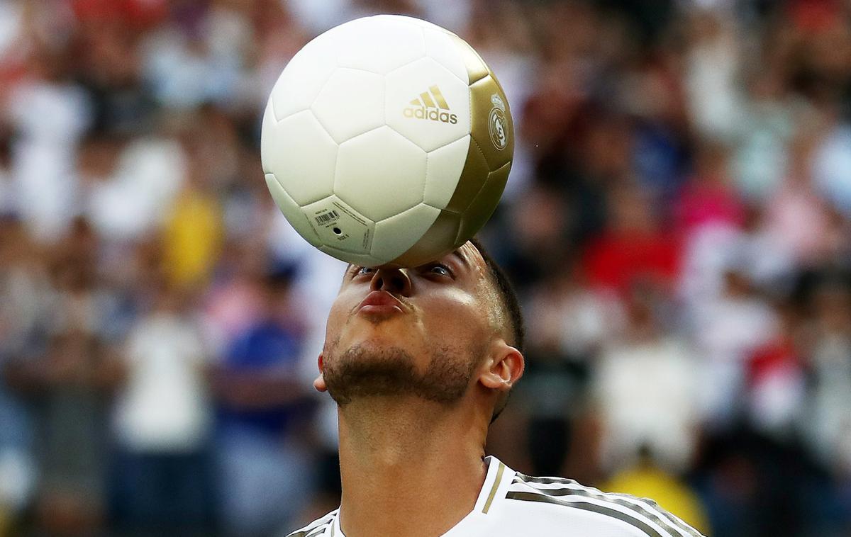 Eden Hazard | Ko je lani poleti po 100 milijonov evrov vrednem prestopu žongliral na Santiagu Bernabeu in se predstavil navijačem Reala, je imel Eden Hazard, kot je priznal zdaj, pet kilogramov preveč. | Foto Reuters