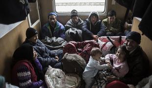 V Dobovi 3.075 beguncev, okoli polnoči prihaja še en vlak