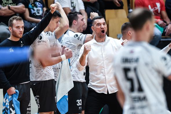 Trebanjci na derbiju prvakom zadali prvi poraz, Slovan do visoke zmage, na vrhu Celje