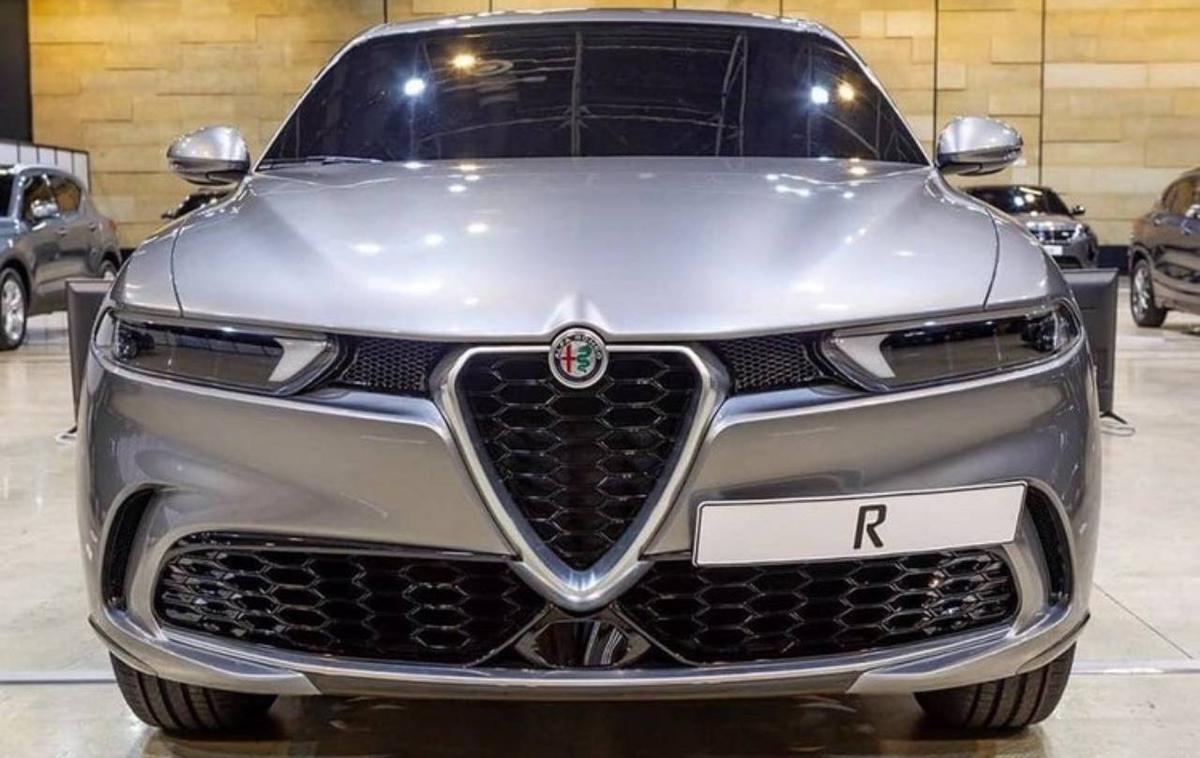 Alfa romeo tonale | Prihodnje leto bo Alfa Romeo predstavila športnega terenca tonale, ob tem pa tudi prenovljena modela giulia in stelvio.