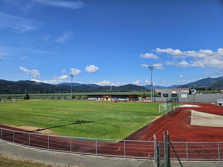 Žan Karničnik stadion | Foto: Vesna Pušnik Brezovnik/STA