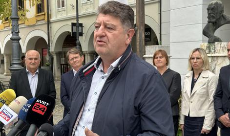 Šentjernejski župan: Tem ljudem nihče v tej državi ne more pristriči peruti