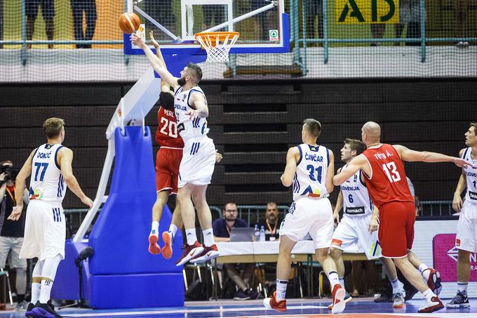 Iz treninga v trening mu je lažje in napreduje, pravi center Krke. | Foto: Grega Valančič/Sportida