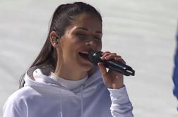 Slovenska pevka naježila kožo 30 tisoč obiskovalcev #video