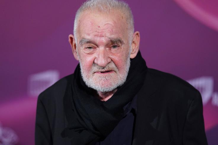 Režiser Bela Tarr na 36. evropskem filmskem festivalu v Berlinu leta 2023 | Foto: Guliverimage