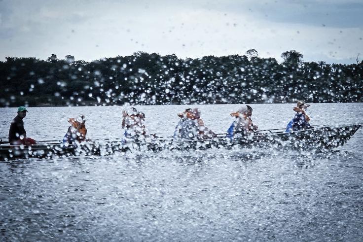 Po Amazonki smo se vozili s čolnom  | Foto: Tatjana Smodiš