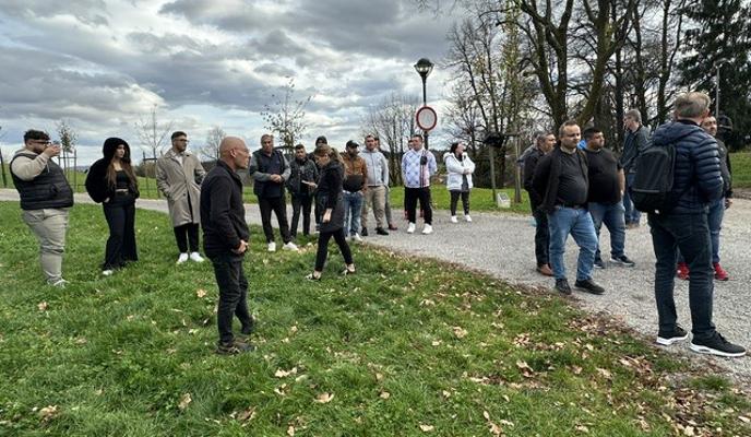 Župani: Šutarjev zakon v pravo smer. Romi: Nekateri predlogi so prestrogi.