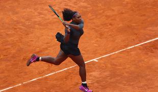 Serena Williams ekspresno naprej, tretja nosilka že out