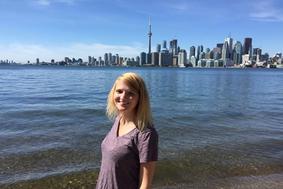 Kako se Eva znajde v velemestu, v katerem vlada huda konkurenca