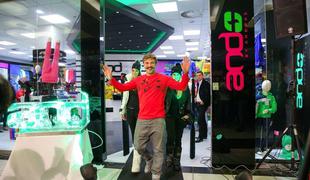 Filip Flisar zvezda modne revije športnih oblačil