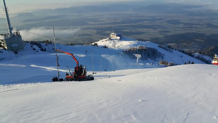 Na Krvavcu se bo smuka v novi sezoni začela že jutri, 6. decembra. | Foto: 