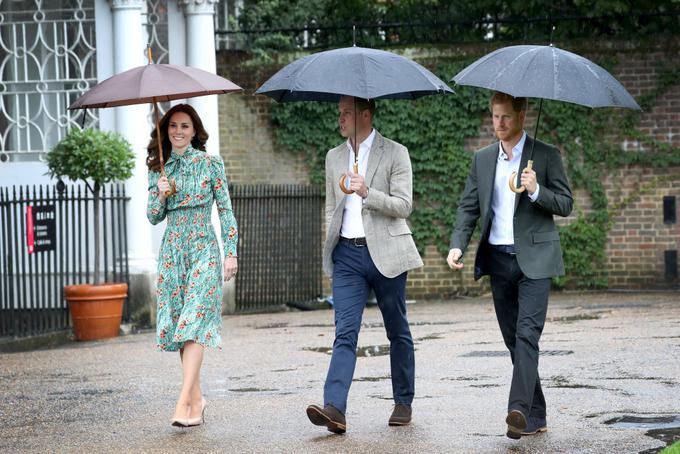Kate v družbi moža in svaka Harryja pretekli teden. | Foto: Getty Images