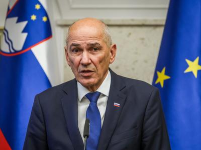 Premier Janša danes pri papežu in italijanski kolegici Meloni