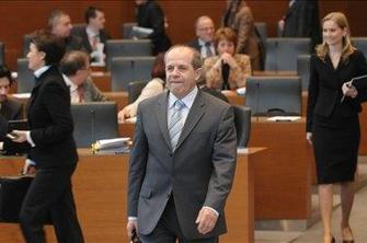 Kresalova: Natančno število izbrisanih bo znano v torek