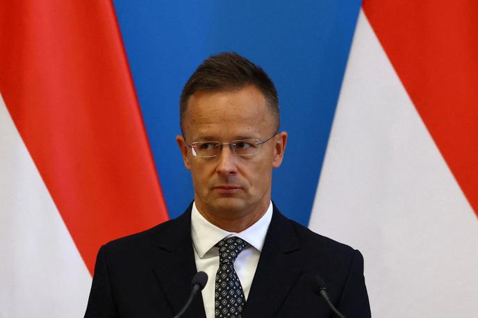 Peter Szijjarto | "Žal moramo priznati, da nas Hrvati izkoriščajo in se okoriščajo z vojnimi razmerami. Hrvati nam še vedno zaračunavajo doplačilo zaradi vojne, saj so od začetka vojne zvišali tranzitno pristojbino, ki je petkrat višja od evropske referenčne vrednosti," je po poročanju madžarske tiskovne agencije MTI dejal Szijjarto. | Foto Reuters