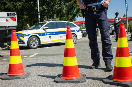 Slovenske ceste vzele življenje 72-letnega voznika