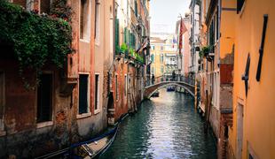Benetke: 1.100 evrov za tri zrezke in ocvrte ribe