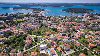 Množični turizem uničuje Medulin: "Investitorji mi grozijo"