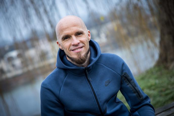 Igor Osredkar | Igor Osredkar je slovenski športni fenomen, rekorder in živa legenda futsala. Dolgoletni kapetan je za slovensko reprezentanco zbral kar 206 nastopov, rekord pa bo kmalu še presežen, saj se čez tri tedne začenja evropsko prvenstvo, 39-letni branilec pa še vedno spada med najboljše v slovenski izbrani vrsti. | Foto Gaja Hanuna