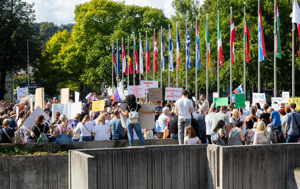Protest zasebni vrtci | Na ministrstvu za vzgojo in izobraževanje so v odzivu na protestni shod zapisali, da rešitve v zakonu tudi v prihodnje omogočajo financiranje zasebnih vrtcev.  | Foto STA