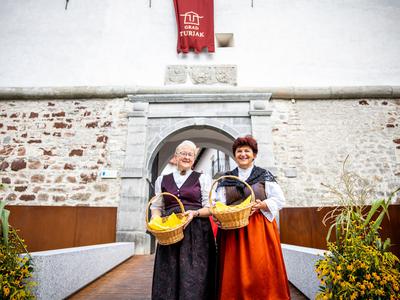 Grad Turjak zasijal kot nekoč: po 80 letih dočakal celovito prenovo #foto