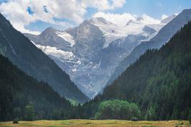 V italijanskih Alpah umrli trije alpinisti