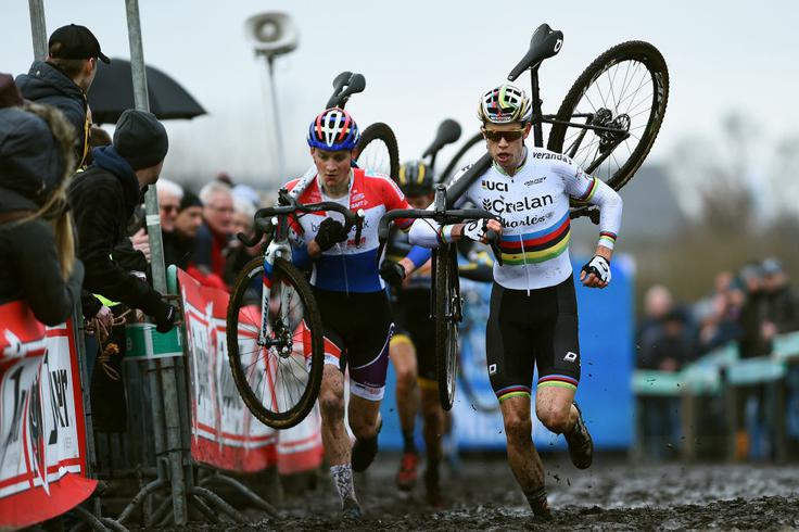 Danes ga na tekmi v ciklokrosu čaka nov obračun z Mathieujem van der Poelom. | Foto: Getty Images